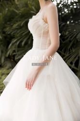 -Lady  Jane高端婚纱礼服馆