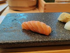 三文鱼寿司-鮨冠OMAKASE食べ放题(北京首店)