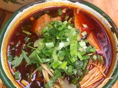 午餐肉-拈签一笑黄牛肉辣卤串串