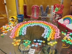 -m豆巧克力世界(上海世茂广场店)