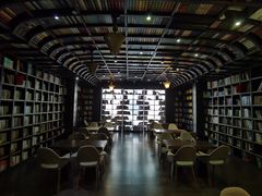 -钟书阁(松江泰晤士小镇店)