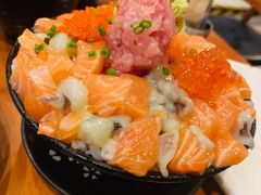 三文鱼火山丼-魔丼屋(日月光店)