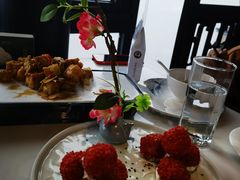 杨梅鳕鱼球-柳莺湖上·湖景餐厅·江南菜(西湖店)