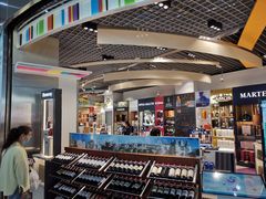 -中免(澳门机场免税店)