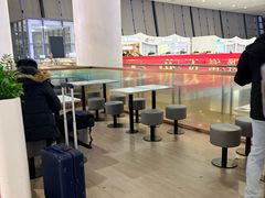 -麦当劳(上海虹桥站30B检票口楼上)