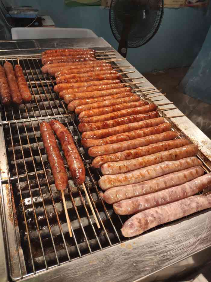 松和路1号03台湾人吃的香肠(泰安万达金街店)-"太好吃了,太香了