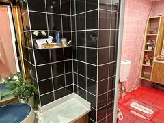 -休记光头香辣蟹干锅(绵竹店)