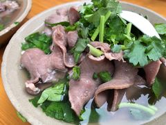 -大众跷脚牛肉馆·非遗传承单位(峨眉山店)