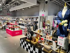 -唯品会(北京国瑞城店)