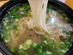 -荀记肉夹馍(三八家乐福店)