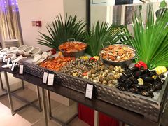 -海口绿发希尔顿酒店-田园汇自助餐·三文鱼·海鲜