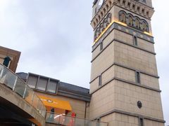 -王府井奥莱临潼小镇(临潼店)