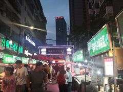 -正宁路小吃夜市