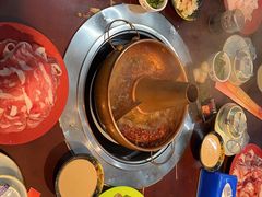 -洞庭洲·防空洞火锅·烧烤·铜锅涮肉(新百广场店)