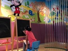 儿童俱乐部-上海滴水湖皇冠假日酒店