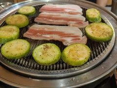 -围炉肉舍•炭烤活鳗•丹东海鲜烤肉(步行街店)