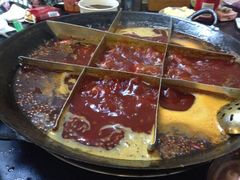 -岗上渣渣老火锅(两路口店)