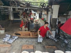 -满記土窑烧鷄波浪山莊