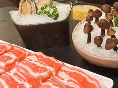 -鲜入唯煮·港式海鲜牛肉火锅(金宝街店)