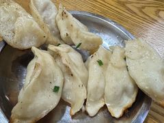 -黄阿姨锅贴大王(万航渡路店)