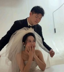 -雪中彩影婚纱摄影·微光艺术中心