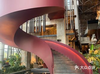 「北京首钢园香格里拉酒店」  美食推荐：大众点评有三