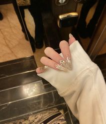 -CM.Nail美甲美睫