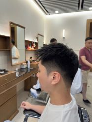 -MARTIN'S BARBER SHOP男士理发馆