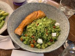 煎三文鱼中东小米色拉-BAKER&SPICE(国金中心商场店)