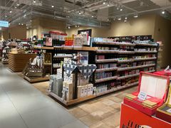 -七鲜超市(瑞虹天地太阳宫店)