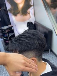 -藤野造型专业烫染接发