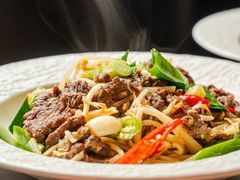 -伴山牛贵州黄牛肉火锅·苗疆非遗艺术餐厅(上海首店)