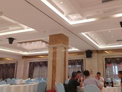 -沪华海鲜大酒楼(南汇店)