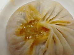 蟹粉汤包-殷记大酒店