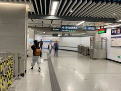 -体育场(地铁站)