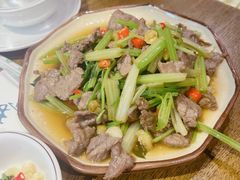 芹菜牛肉丝-阿婉贵州苗家酸汤鱼(梅林店)