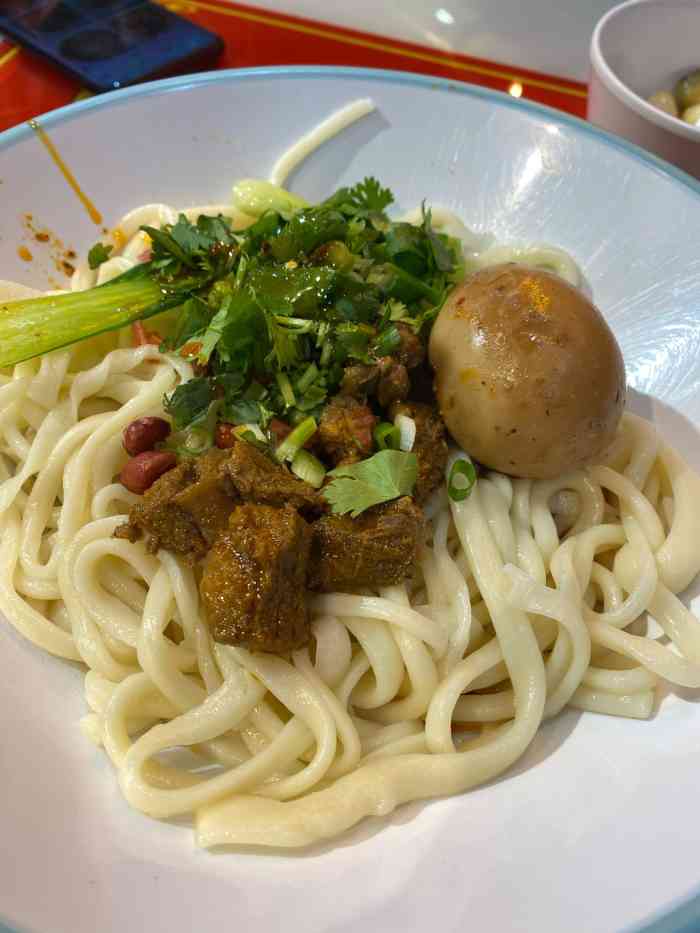 杨记跷脚牛肉面(榆次店)-"【位置】万达广场北面对面的写字楼里【环.