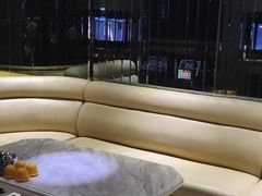 -乐潮汇时尚量贩式KTV(嘉业国际城购物中心店)