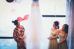 -Flora婚纱礼服定制租赁店