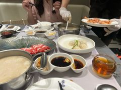 -红鼎豆捞·非遗鲍皇汤火锅(宝丰路店)