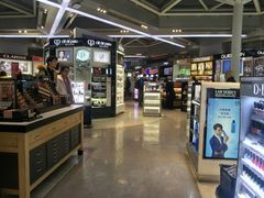 -日上免税店(三径路t3店)