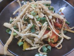 牛肉拉面馓子涼拌-胡同彭家老铺 新疆拉面