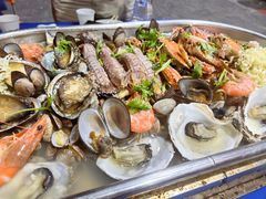 -老东镇啤酒屋海鲜加工·蒸汽海鲜·海鲜烧烤(台东店)