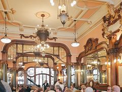 -Majestic Café
