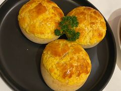 酥皮叉烧包-白天鹅宾馆-宏图府餐厅