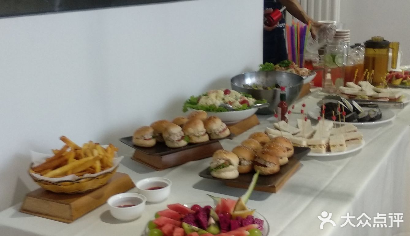 自从办了会员卡餐和饮品送到家里。