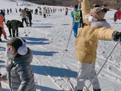 -济南卧虎山滑雪场