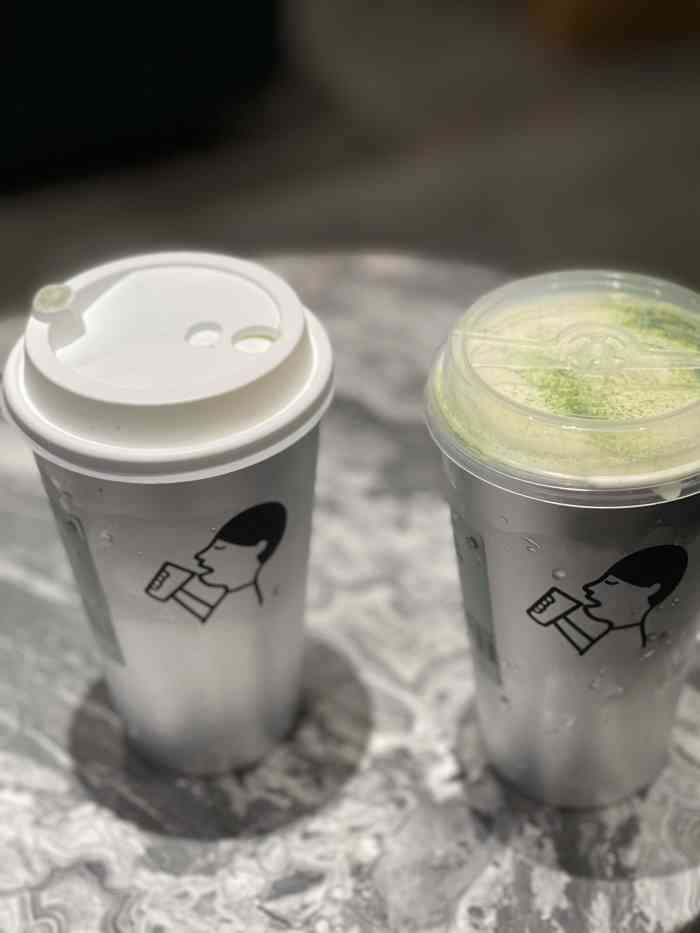 打分 喜茶出新品了 「芝芝四季春」浓浓的芝士,饮品很清新的茶味