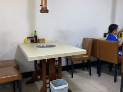 大堂-千里马烧烤(南六东路店)