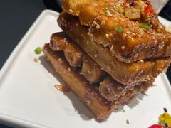 -铜锣湾·有麝自然香(渝北财富中心店)